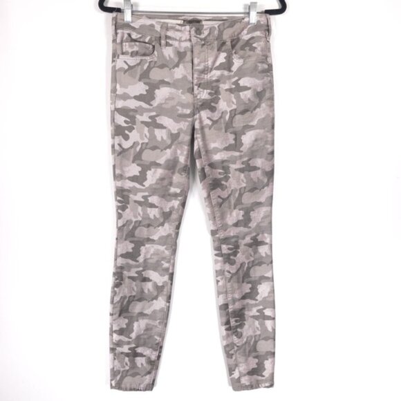 Anthropologie Pilcro and the Letterpress High-Rise Skinny Velvet Camo Pants 27 - Picture 1 of 14